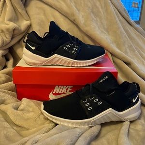 EUC Nike Free X Metcon 2 training sneaker/shoe